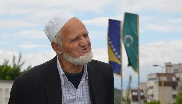 Otišao je dobri hadžija Hamid Mujović, hizmećar džamije Kralja Abdulaha u Tuzli